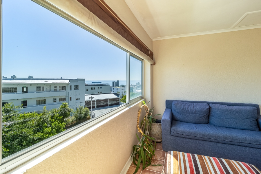 2 Bedroom Property for Sale in Sea Point Western Cape